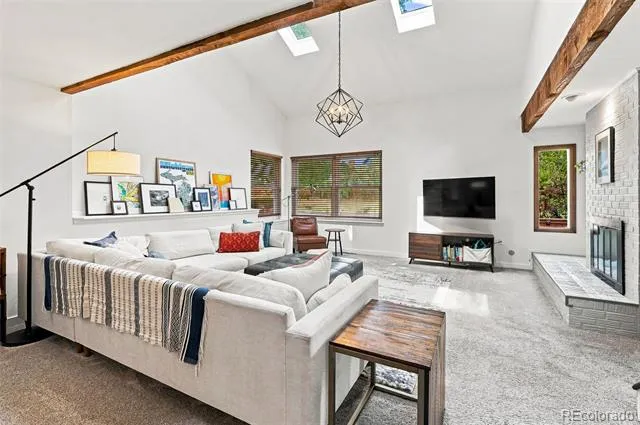 8009 S Niagara Way Englewood, CO 80112