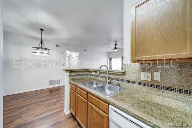 911 S Zeno Way #104 Aurora, CO 80017