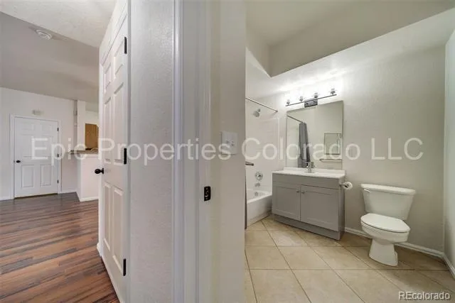 911 S Zeno Way #104 Aurora, CO 80017