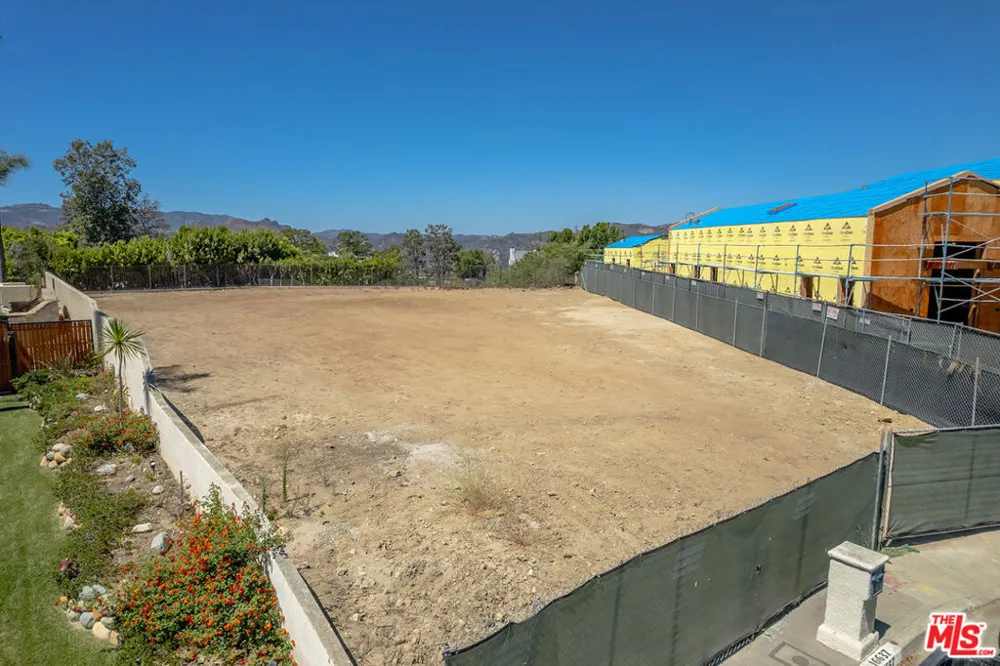 16637 Cumbre Verde Court Los Angeles, CA 90272