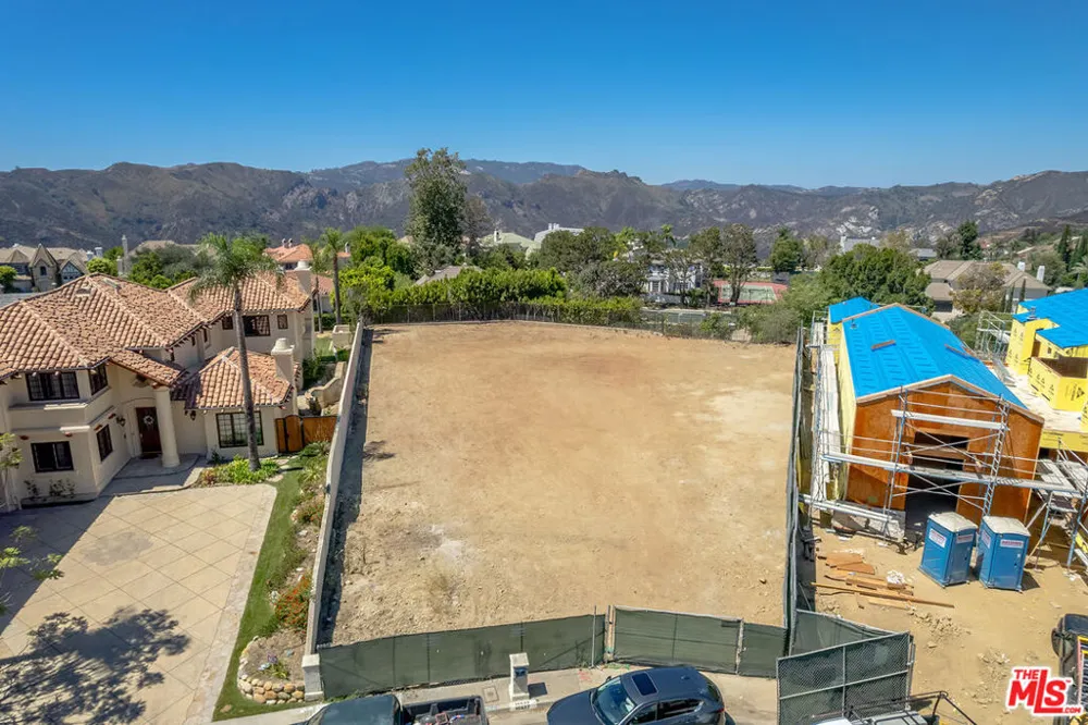16637 Cumbre Verde Court Los Angeles, CA 90272