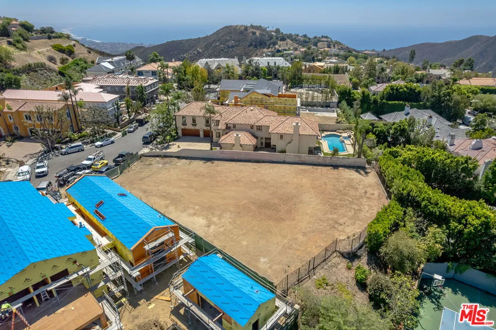 16637 Cumbre Verde Court Los Angeles, CA 90272