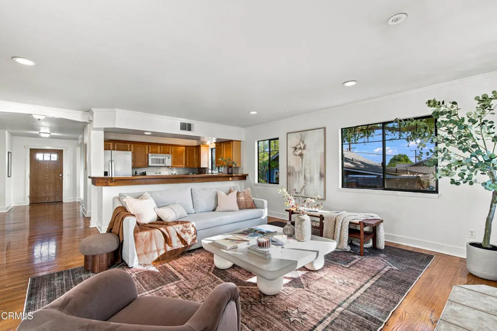 245 Valle Vista Avenue Monrovia, CA 91016