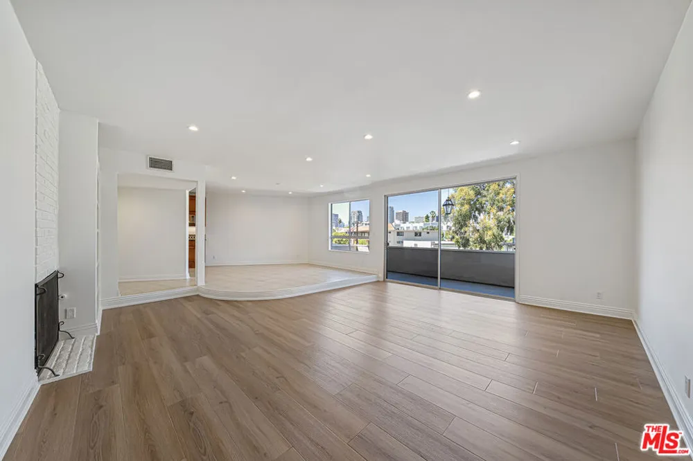 10650 Holman Avenue #308 Los Angeles, CA 90024