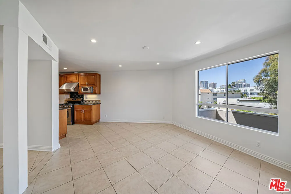 10650 Holman Avenue #308 Los Angeles, CA 90024