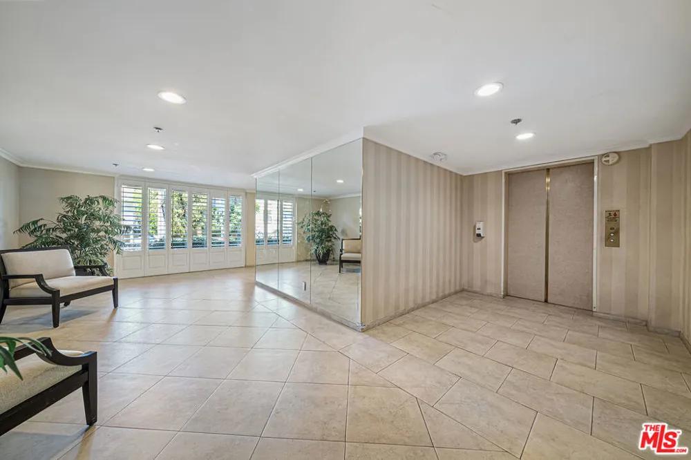 10650 Holman Avenue #308 Los Angeles, CA 90024