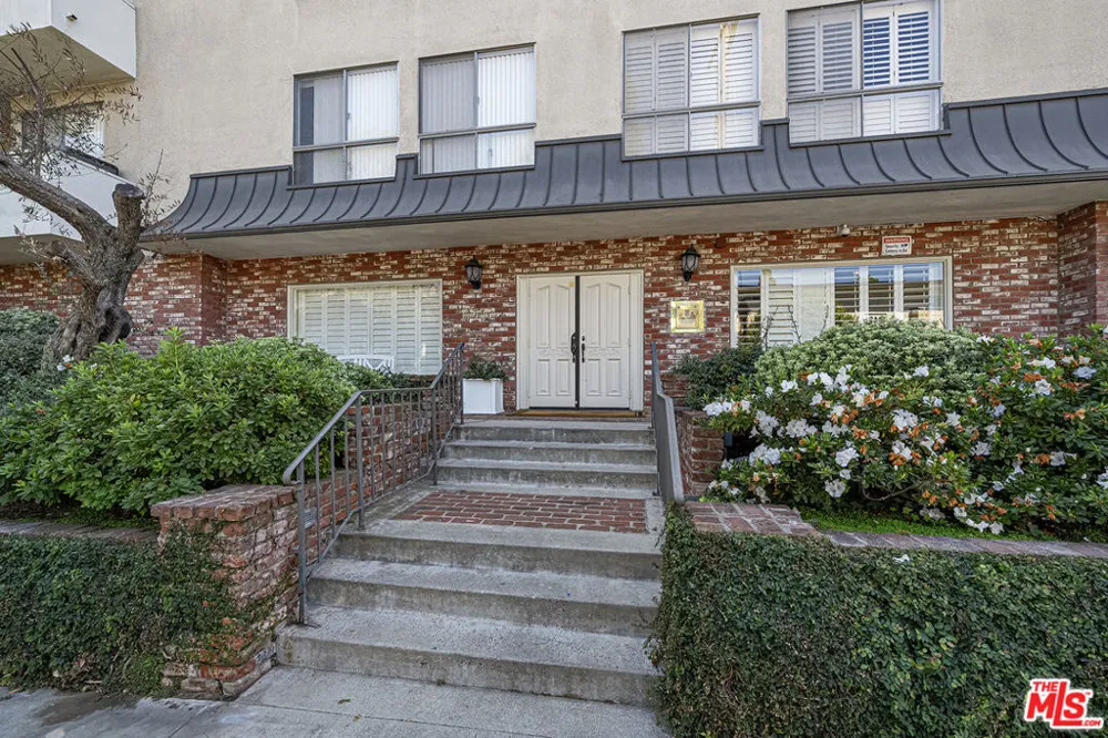 10650 Holman Avenue #308 Los Angeles, CA 90024