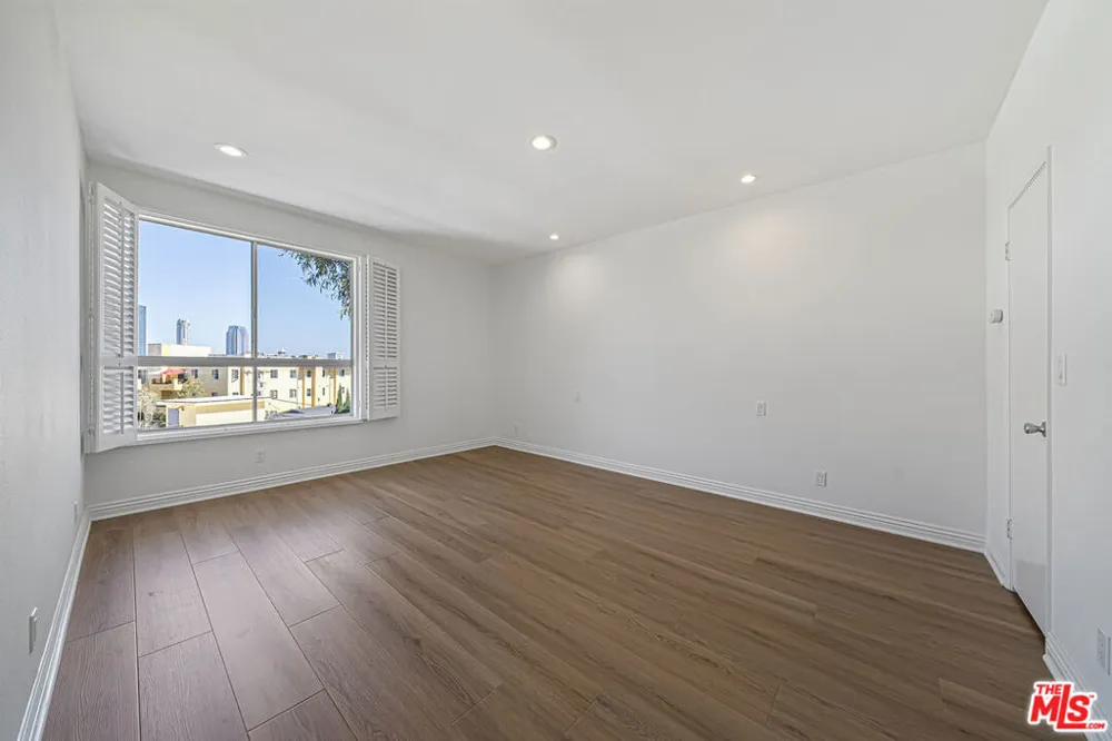 10650 Holman Avenue #308 Los Angeles, CA 90024