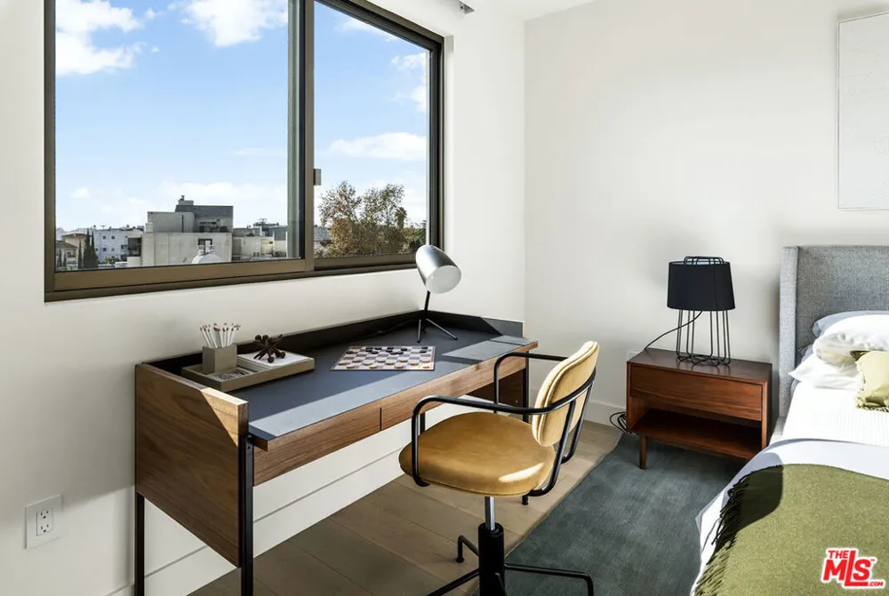 1644 Malcolm Avenue #420 Los Angeles, CA 90025
