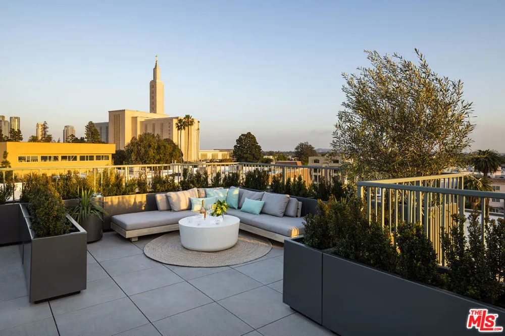 1644 Malcolm Avenue #420 Los Angeles, CA 90025