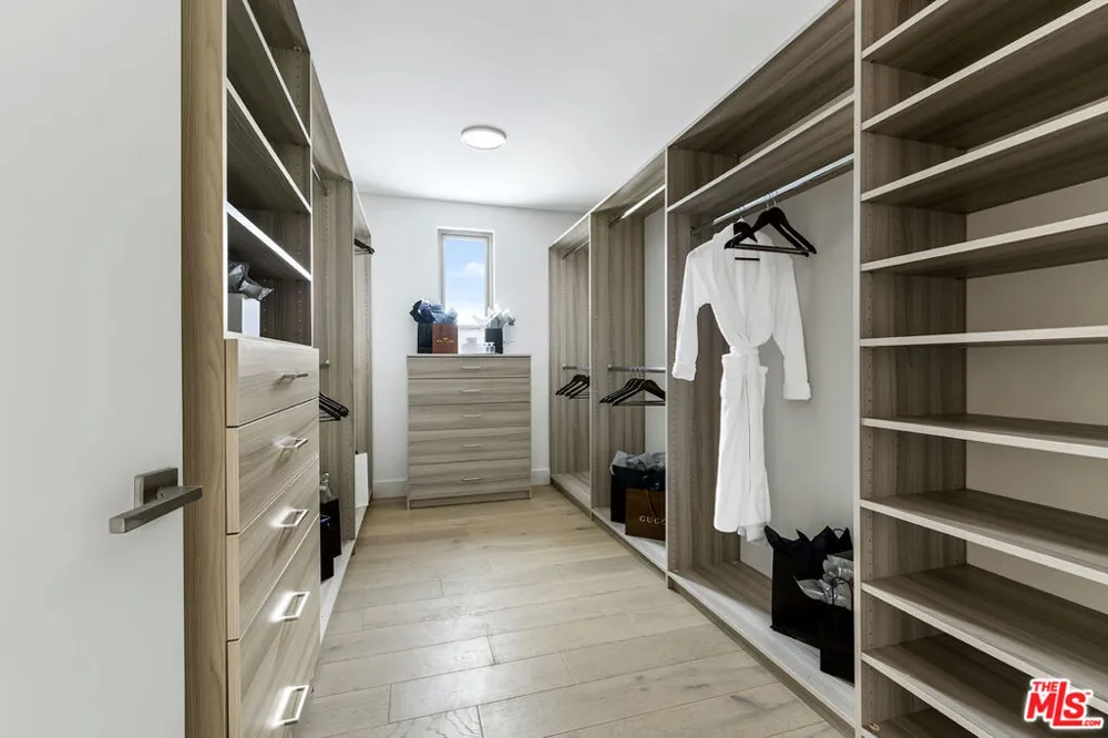 1644 Malcolm Avenue #420 Los Angeles, CA 90025