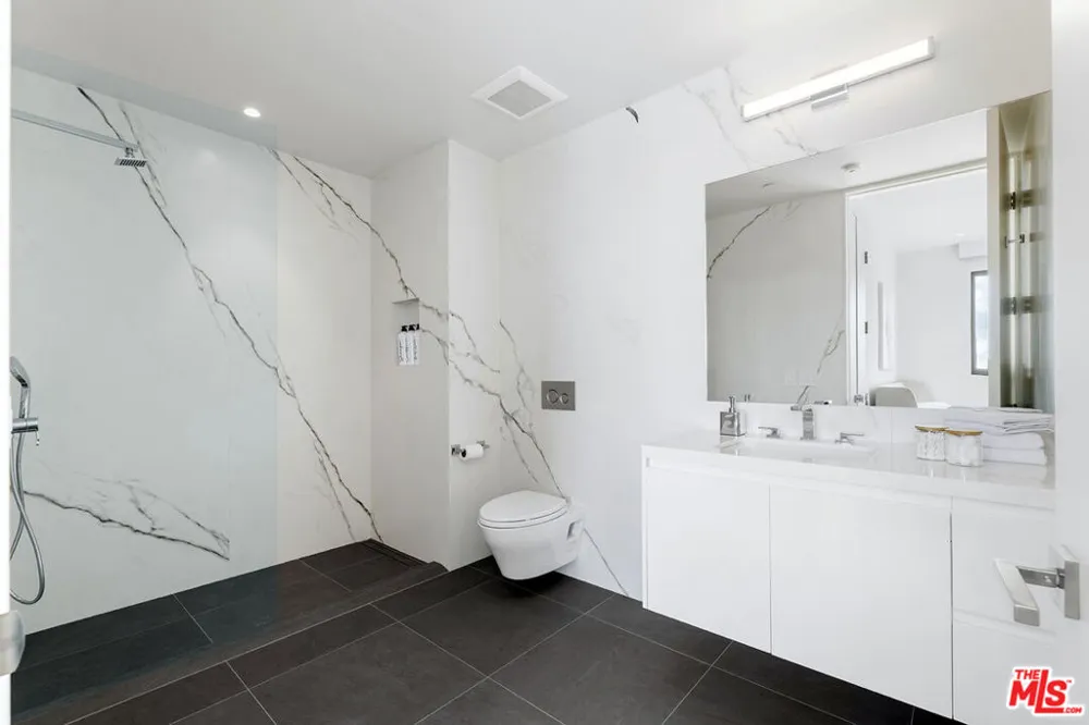 1644 Malcolm Avenue #420 Los Angeles, CA 90025