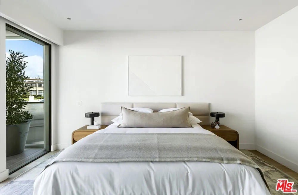 1644 Malcolm Avenue #420 Los Angeles, CA 90025