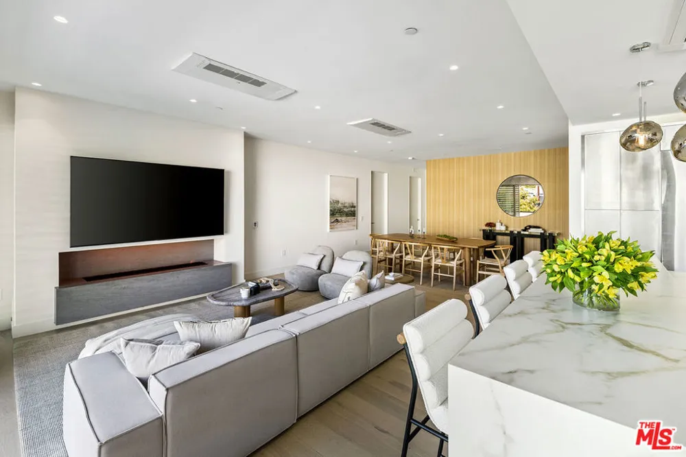 1644 Malcolm Avenue #420 Los Angeles, CA 90025