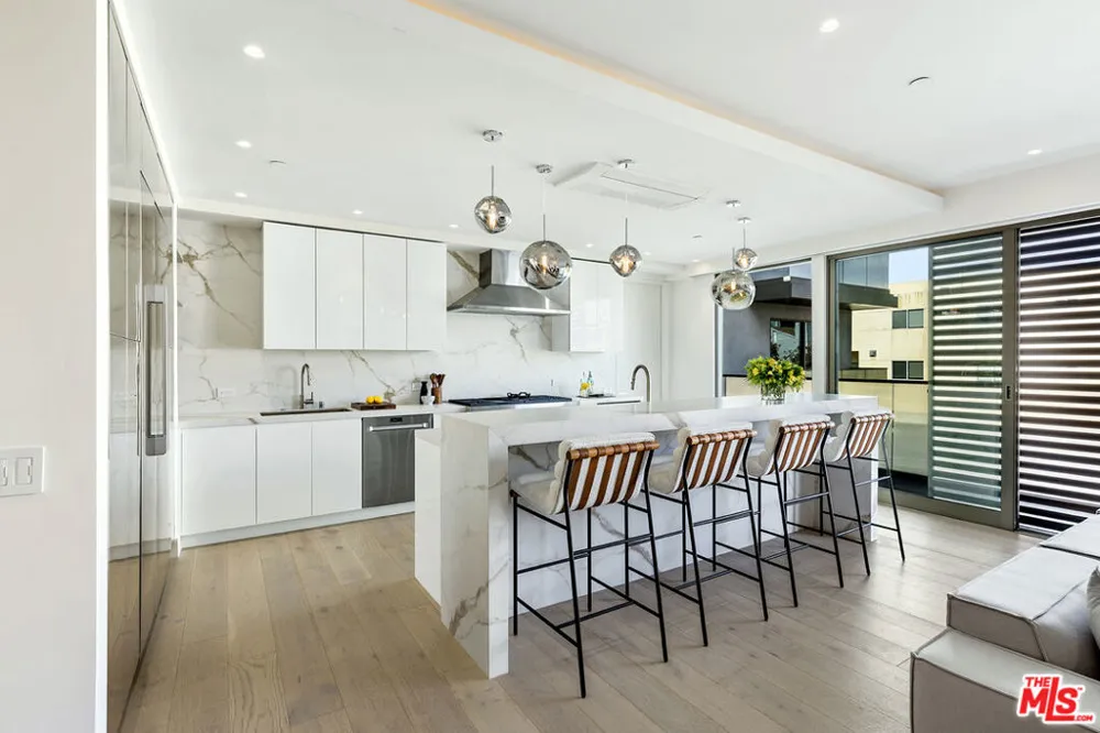1644 Malcolm Avenue #420 Los Angeles, CA 90025