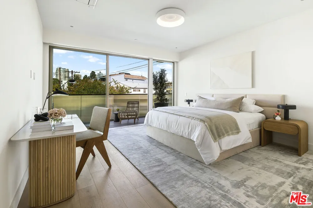 1644 Malcolm Avenue #420 Los Angeles, CA 90025