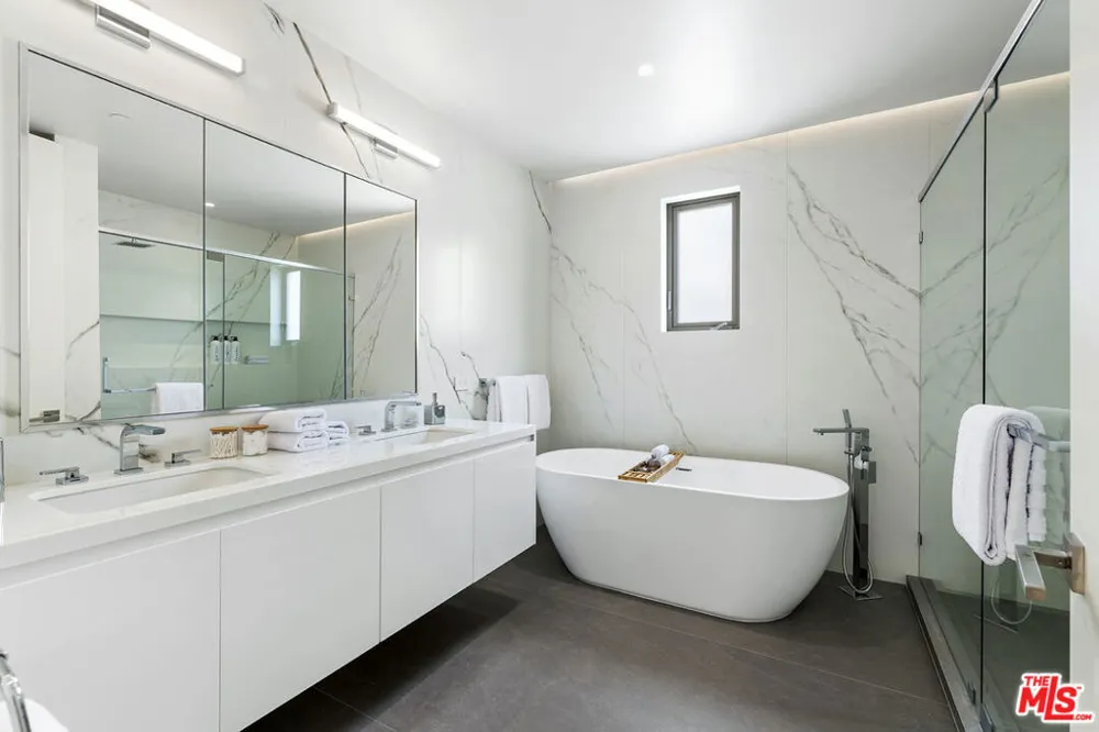 1644 Malcolm Avenue #420 Los Angeles, CA 90025