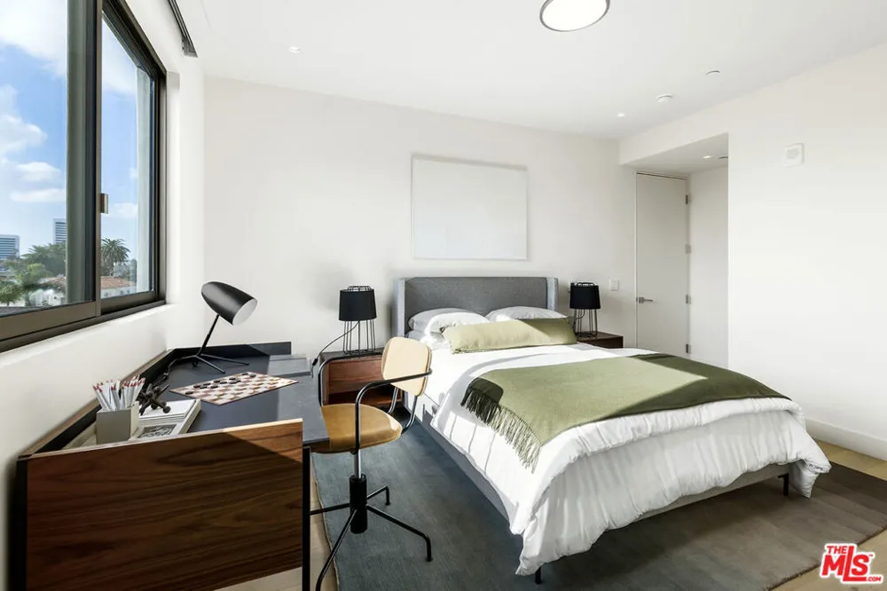 1644 Malcolm Avenue #420 Los Angeles, CA 90025