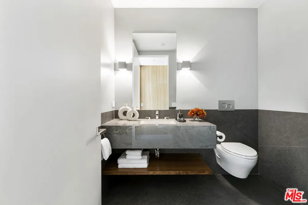 1644 Malcolm Avenue #420 Los Angeles, CA 90025