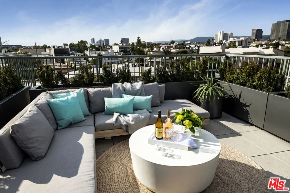 1644 Malcolm Avenue #420 Los Angeles, CA 90025