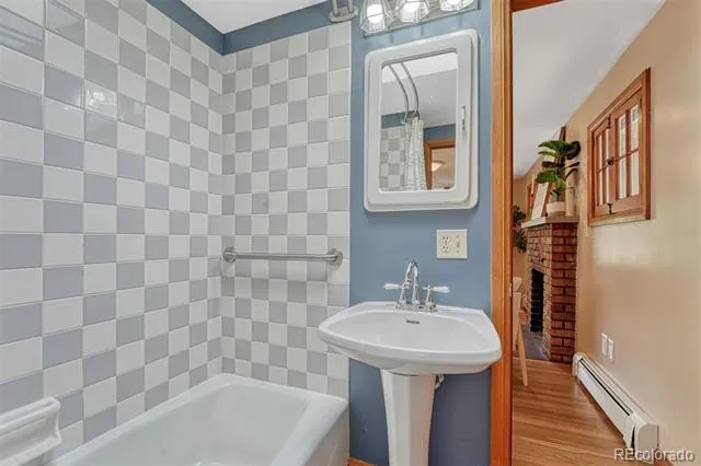 423 Custer Avenue Colorado Springs, CO 80903