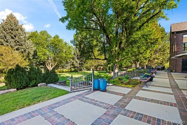 8414 Firethorn Court Niwot, CO 80503