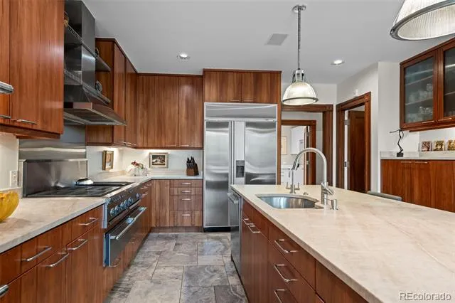 8414 Firethorn Court Niwot, CO 80503