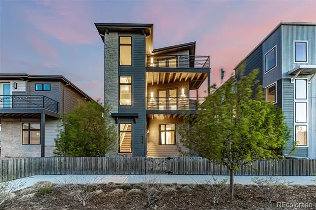 6034 Nepal Street Aurora, CO 80019