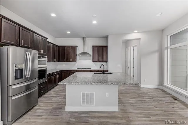 6034 Nepal Street Aurora, CO 80019