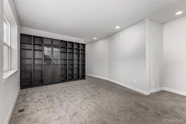 6034 Nepal Street Aurora, CO 80019