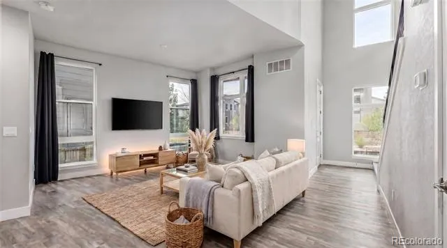 6034 Nepal Street Aurora, CO 80019