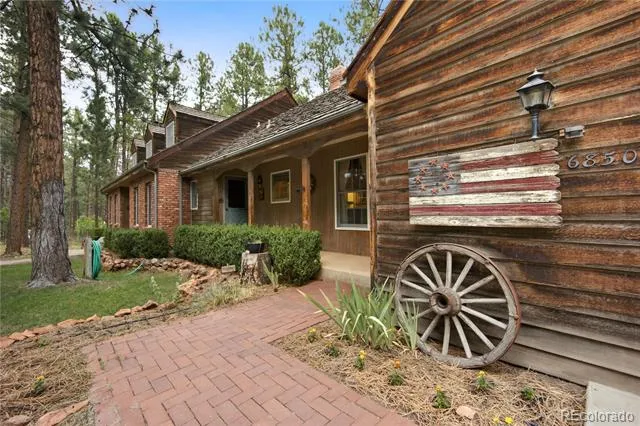 6850 Perry Park Boulevard Larkspur, CO 80118