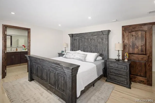 7301 E Jarvis Place Denver, CO 80237