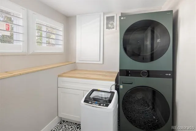 7301 E Jarvis Place Denver, CO 80237