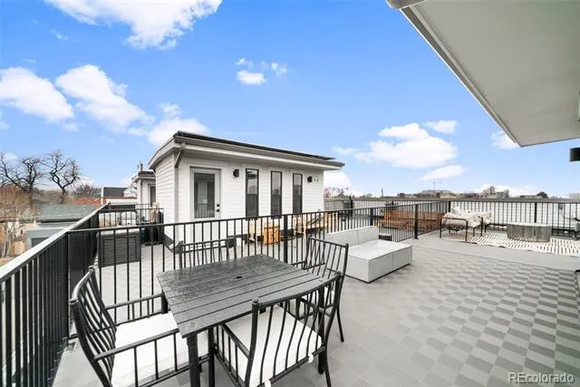 3314 Curtis Street Denver, CO 80205