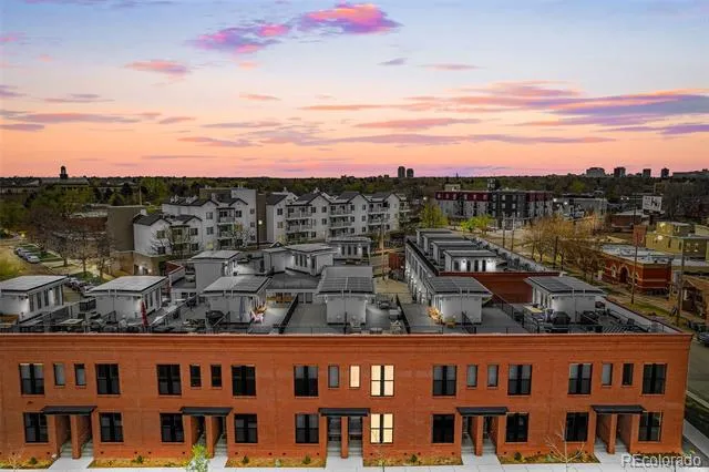3314 Curtis Street Denver, CO 80205