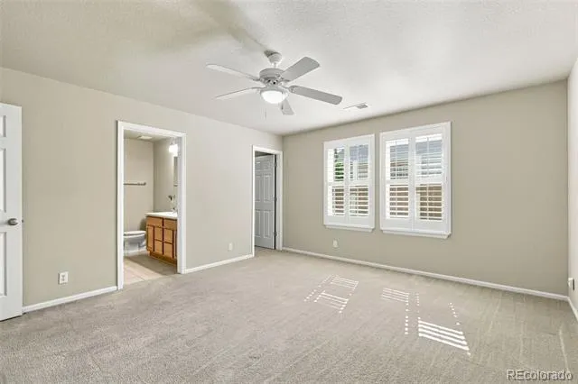 5526 Lewiston Street Denver, CO 80239