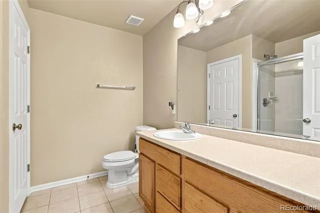 5526 Lewiston Street Denver, CO 80239
