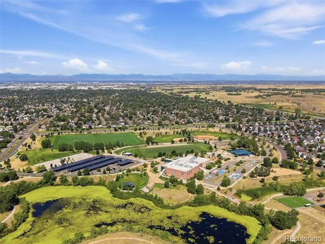 5526 Lewiston Street Denver, CO 80239