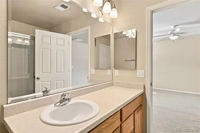5526 Lewiston Street Denver, CO 80239