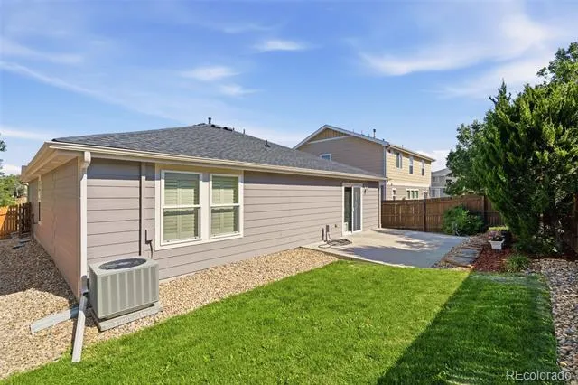 5526 Lewiston Street Denver, CO 80239