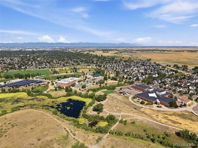 5526 Lewiston Street Denver, CO 80239