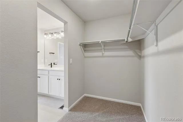 5321 Elk Street Aurora, CO 80019