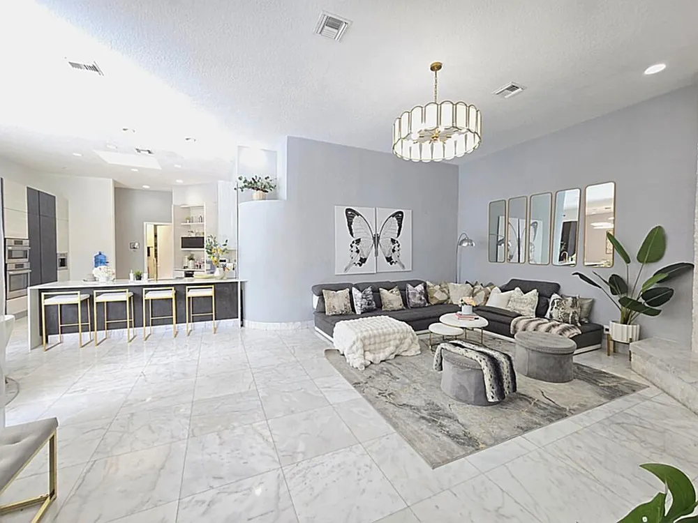 1811 Eagle Trace Boulevard W Coral Springs, FL 33071