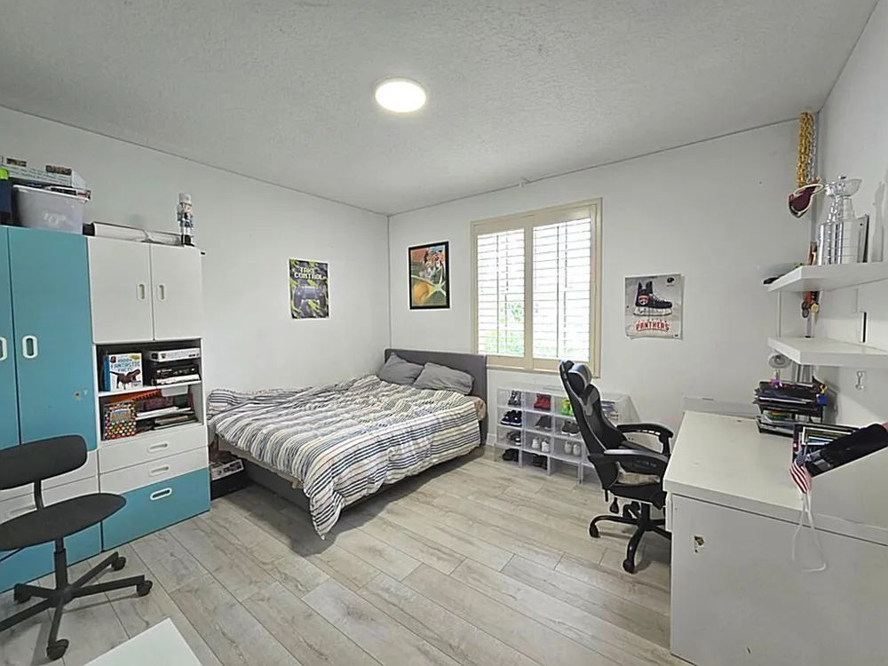 1811 Eagle Trace Boulevard W Coral Springs, FL 33071