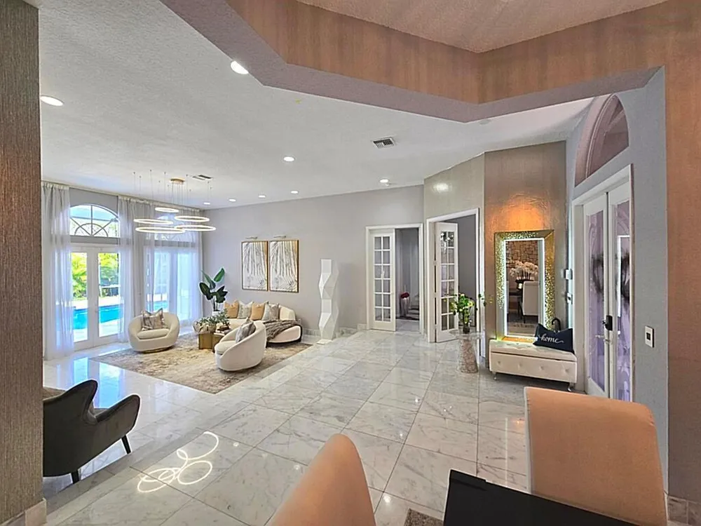 1811 Eagle Trace Boulevard W Coral Springs, FL 33071