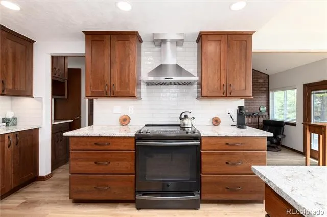 18396 E Berry Drive Centennial, CO 80015