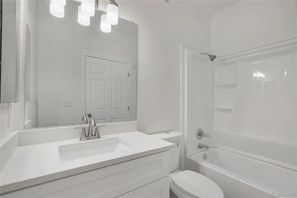4251 S Blackhawk Circle #3B Aurora, CO 80014