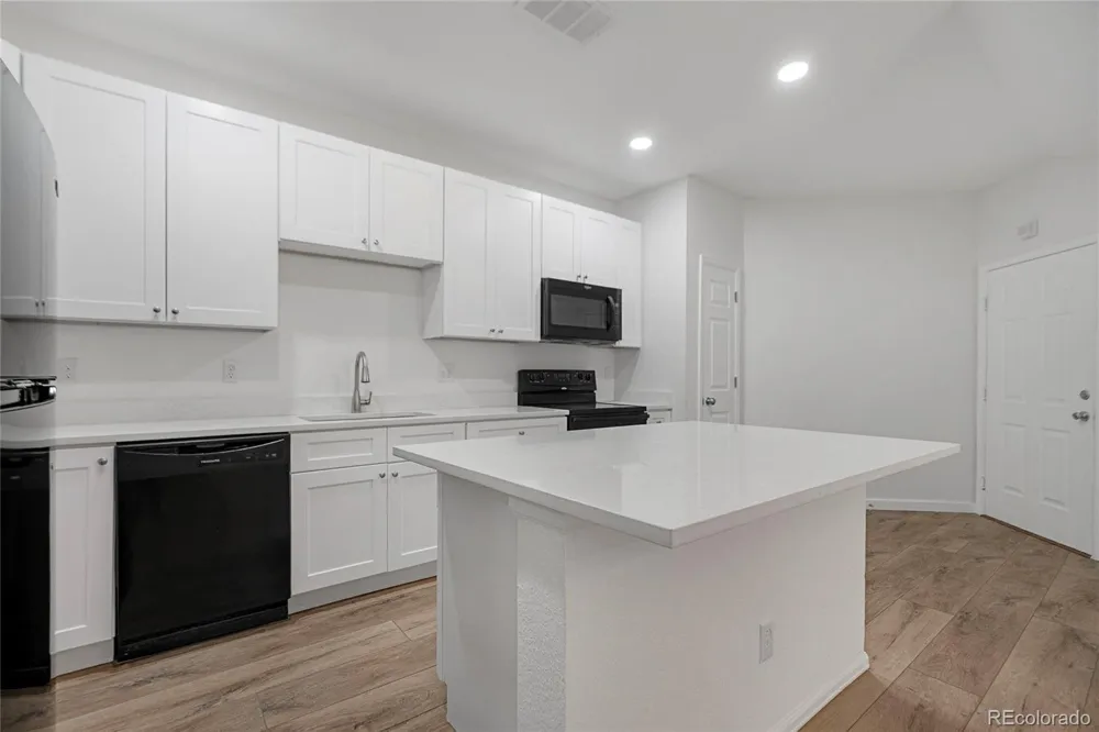 4251 S Blackhawk Circle #3B Aurora, CO 80014
