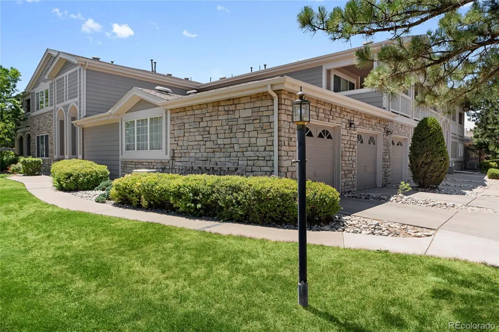 4251 S Blackhawk Circle #3B Aurora, CO 80014